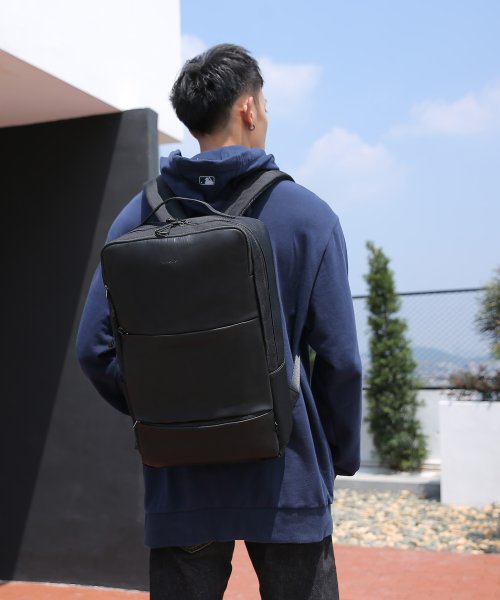 セール 50 Off オイル加工3ポケット多機能リュック ヴァンキッシュ バッグ Vanquish D Fashion