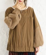 グレー
