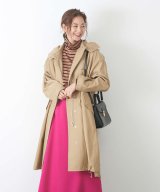 ベージュ