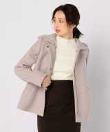 ベージュ