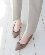 ベージュ