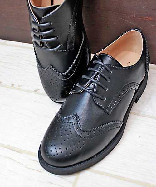 セール ウイングチップオックスフォードシューズ a Feminine 3574 サンエーフットウェア Sfw D Fashion