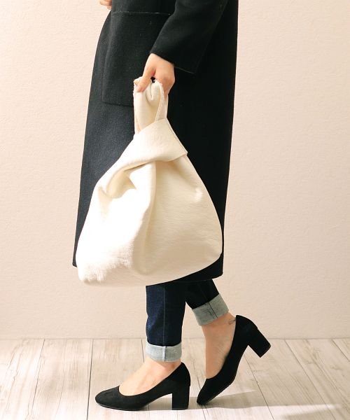2way もこもこファーリバーシブル三角トートバッグ ニノン Ninon D Fashion