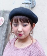 ブラック
