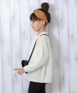 オフホワイト