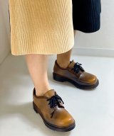 ダークブラウン