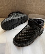 ブラック