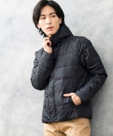 モスグリーン