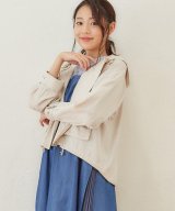 ベージュ