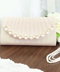 DRESS+/【結婚式・お呼ばれに使えるパーティーバッグ】パールビジューラディアルサテンプリーツクラッチバッグ/502907832
