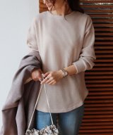 ベージュ