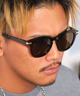 ブラウン