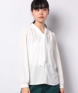オフホワイト