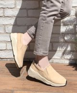 ベージュスエード