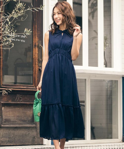 セール 70 Off 洗濯機で洗える ブライト楊柳ノースリーブロングワンピース クイーンズコート Queens Court D Fashion
