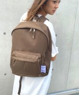 ブラウン