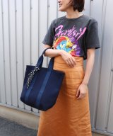 ネイビー