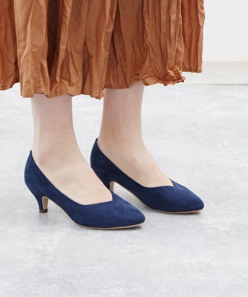 セール アースミュージック エコロジー Vカット パンプス 靴 レディース ポインテッドトゥ Earth Music Ecology Bluelabel 23cm 24 アースミュージックアンドエコロジーブルーレーベル Earth Music Ecology Bluelabel D Fashion