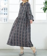 ブルー