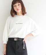 オフホワイト