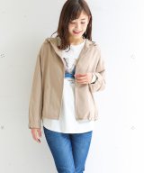 ベージュ
