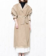 ベージュ