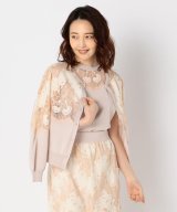 ベージュ