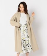 ベージュ