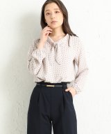 ベージュ