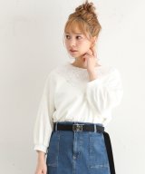 オフホワイト