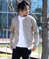 ベージュ