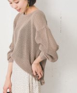 ベージュ