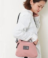ピンク