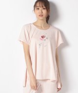 ピンク
