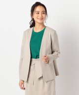 ベージュ