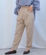 ライトベージュ