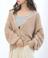 ベージュ
