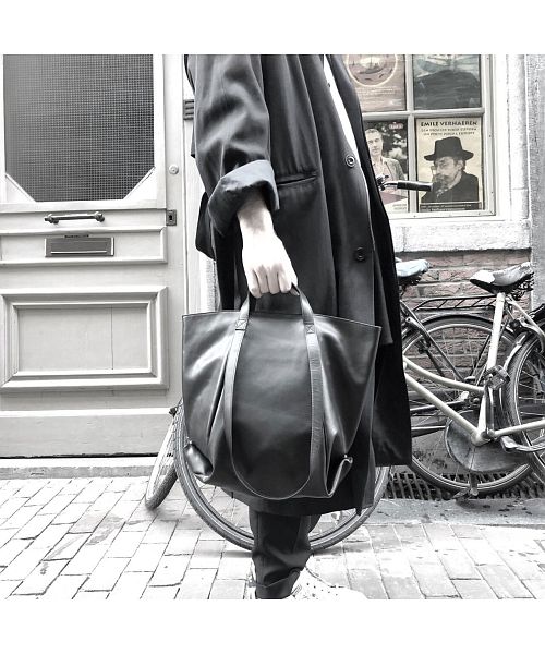 Leather small tote 'loop handle'(502999274) | パトリックステファン
