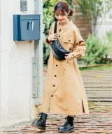 ベージュ
