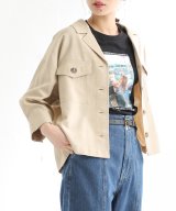 ベージュ