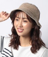 ベージュ