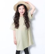 ベージュ