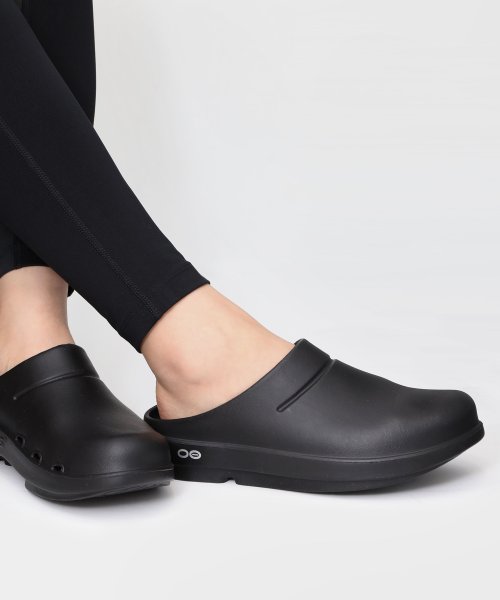 クーポン ウーフォス Oofos 10 Ooclog ウーアクロッグ サンダル スリッパ リカバリーシューズ スポーツ メンズ レディース ユニセックス ウーフォス Oofos D Fashion
