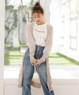 ベージュ