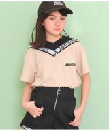 ベージュ