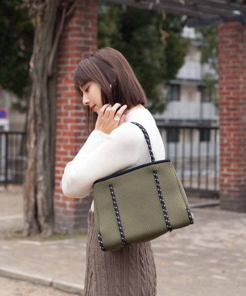 セール ダイバー素材miniトートバッグ ヴィータフェリーチェ Vitafelice D Fashion