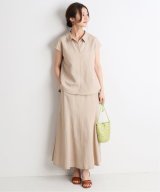 ベージュ