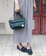 グリーン