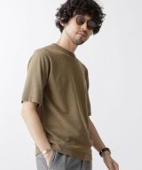ベージュ