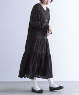 ブラック
